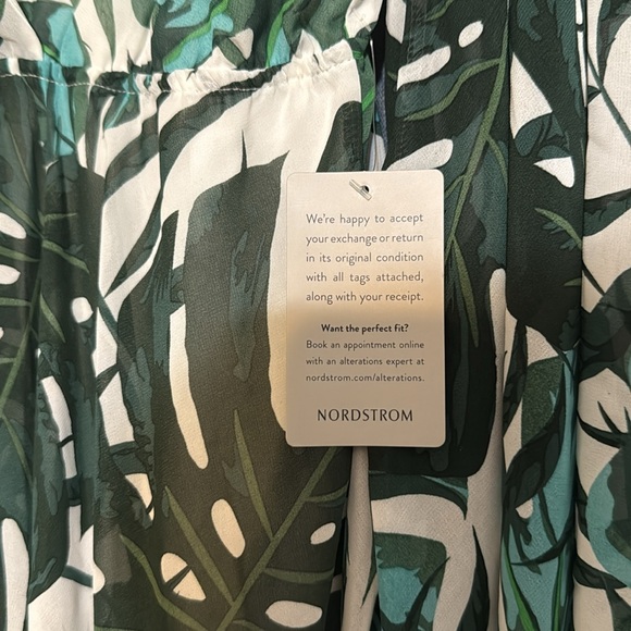 Meghan LA Dress - Picture 5 of 7